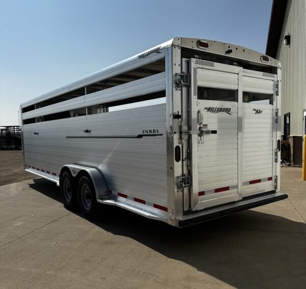New 2024 Hillsboro 24′ Livestock Trailer – Three Compartments - Image 16