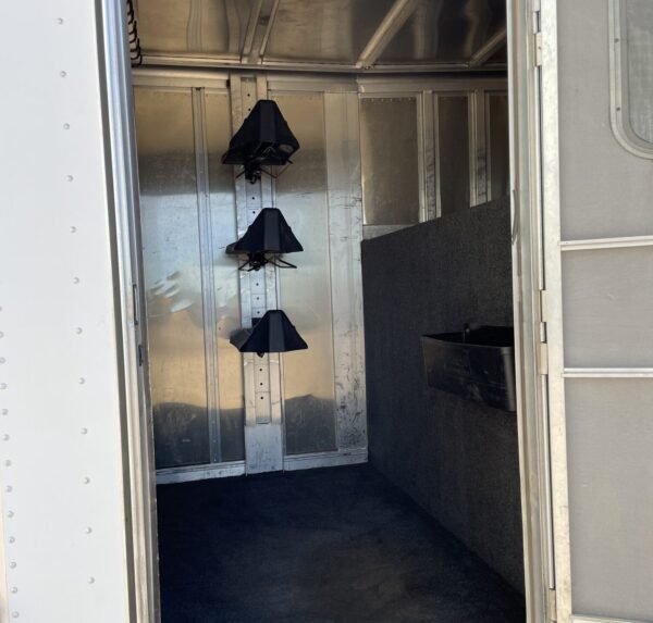 Used 2010 Featherlite 24FT Stock Combo – 2 Compartments - Image 6