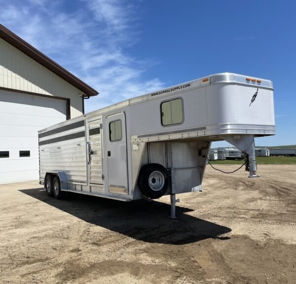 Used 2010 Featherlite 24FT Stock Combo – 2 Compartments - Image 2