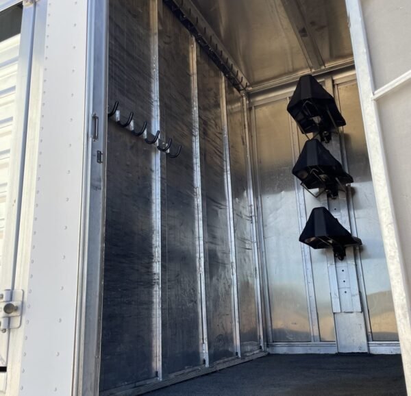 Used 2010 Featherlite 24FT Stock Combo – 2 Compartments - Image 8