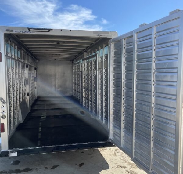 2013 Featherlite 30FT Stock Combo – 3 Compartments - Image 12