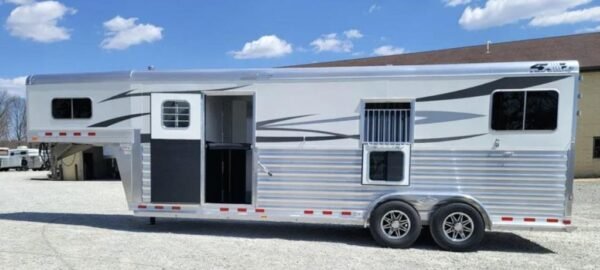 Four Horse Trailers