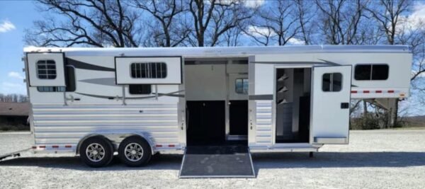 Four Horse Trailers
