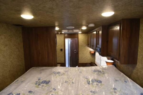 2018 Lakota Charger LQ Stock Trailer with 9′ Short Wall - Image 8