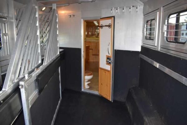 2003 Bloomer 8414LQ 4 Horse Trailer with 14′ Short Wall - Image 34