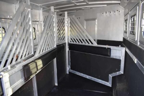 2003 Bloomer 8414LQ 4 Horse Trailer with 14′ Short Wall - Image 32