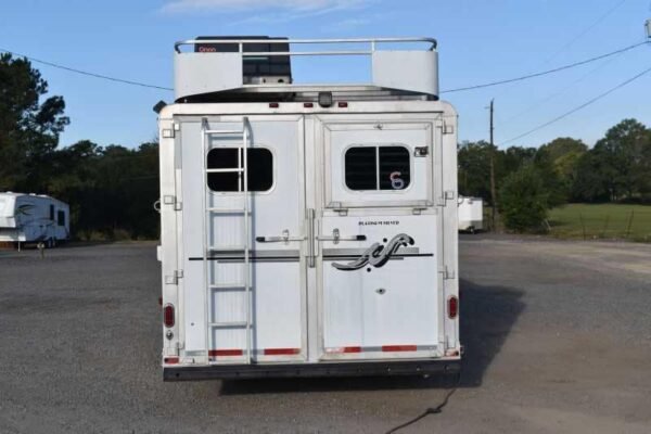 2006 Platinum 8410LQ 4 Horse Trailer with 9′ Short Wall - Image 19