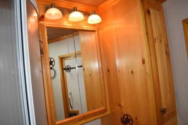 2003 Bloomer 8414LQ 4 Horse Trailer with 14′ Short Wall - Image 25