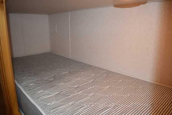 2003 Bloomer 8414LQ 4 Horse Trailer with 14′ Short Wall - Image 12