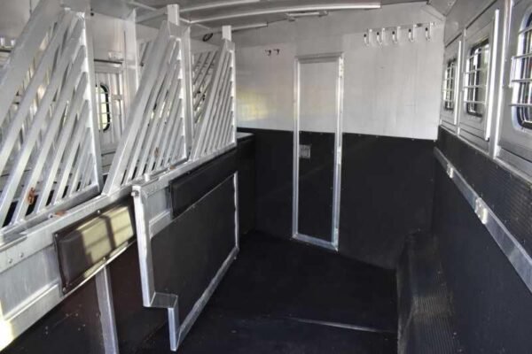 2003 Bloomer 8414LQ 4 Horse Trailer with 14′ Short Wall - Image 33