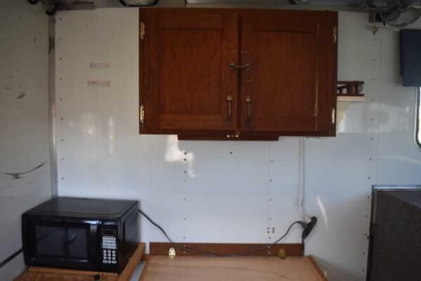Used 1998 Silver Star 2HGN 2 Horse Trailer with 6′ Short Wall - Image 7