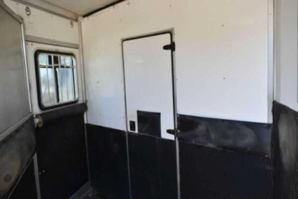 Used 2005 Silver Star 2HGNLQ 2 Horse Trailer with 4′ Short Wall - Image 20