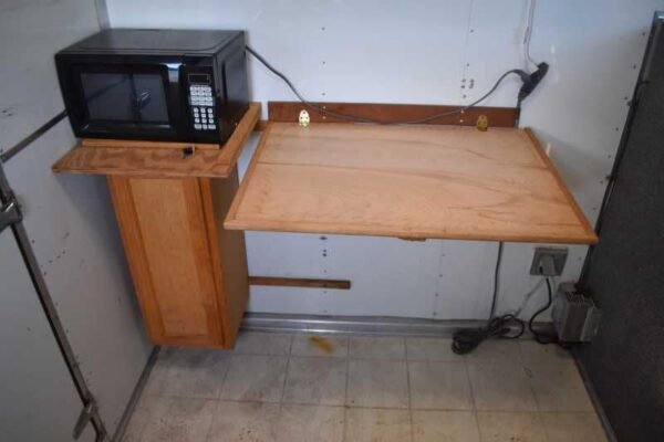 Used 1998 Silver Star 2HGN 2 Horse Trailer with 6′ Short Wall - Image 9