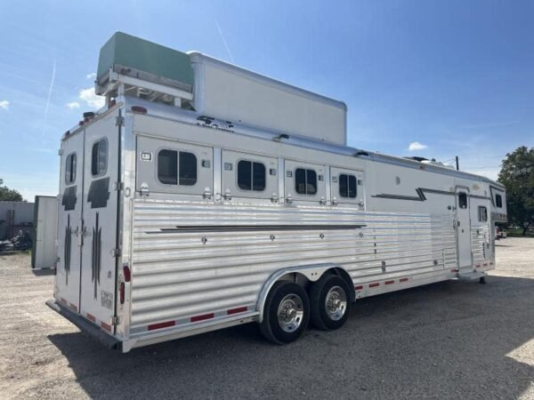 Four Horse Trailers