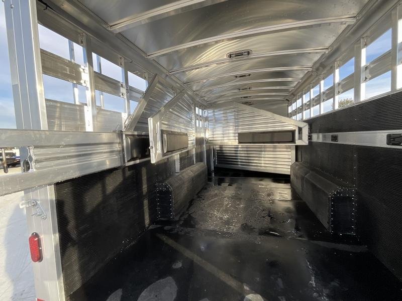 NEW 2024 Elite Trailers 5 Horse Stock Combo BP Horse Trailer - Image 13