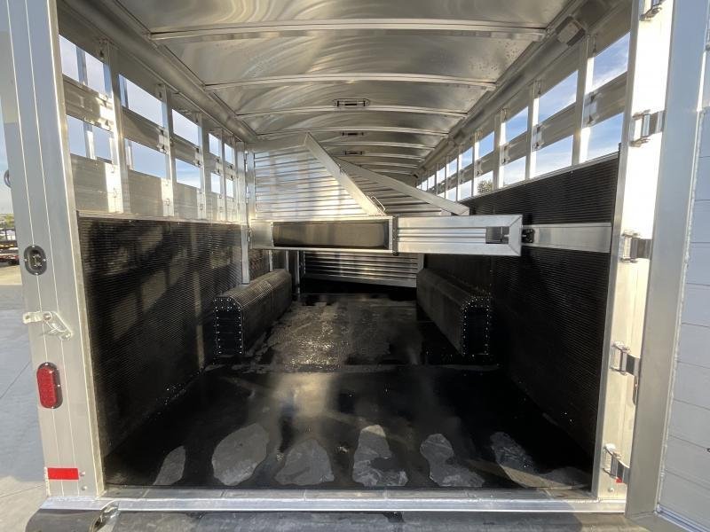 NEW 2024 Elite Trailers 5 Horse Stock Combo BP Horse Trailer - Image 10