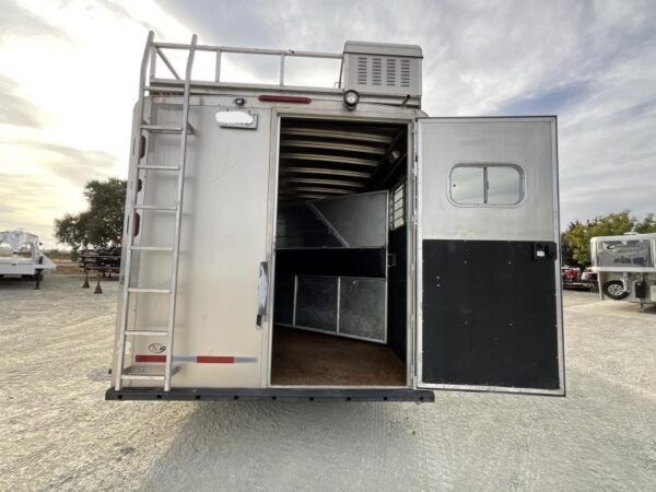 2014 Logan Coach RAZ4GNHDLQ 40′ 4 horse Razor GN Horse Trailer**WITH WALK IN CLOSET** - Image 6