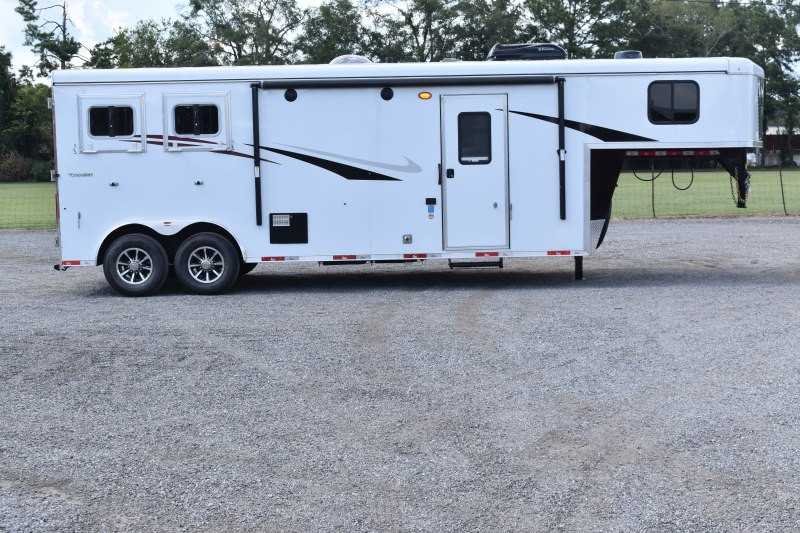 2 Horse Living Quarters Horse Trailer