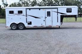 2 Horse Trailer With Living Quarters