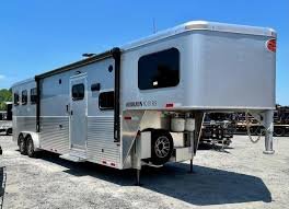 3 Horse Trailer With Living Quarters