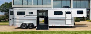 Sundowner Horse Trailer